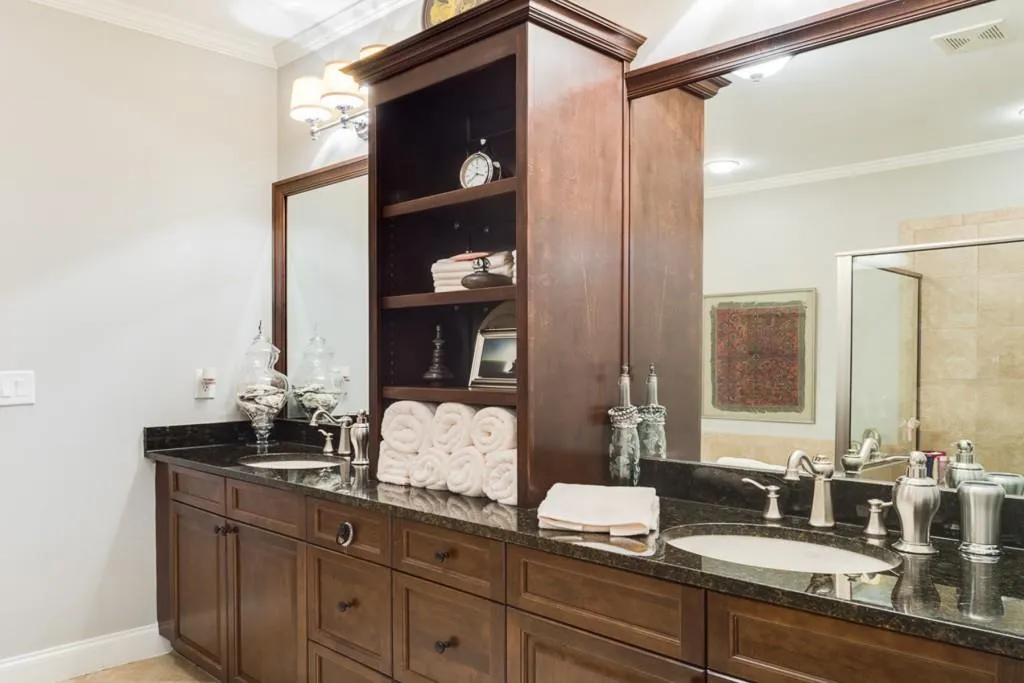 684 Lockton Place, Atlanta, Georgia 30342, 4 Bedrooms Bedrooms, ,4 BathroomsBathrooms,Residential,Sold,684 Lockton Place,6636666