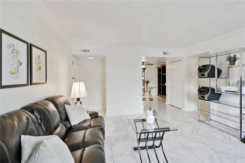 5594 Kingsport Drive Unit 17, Atlanta, Georgia 30342, 3 Bedrooms Bedrooms, ,2 BathroomsBathrooms,Residential,Sold,5594 Kingsport Drive Unit 17,6753539