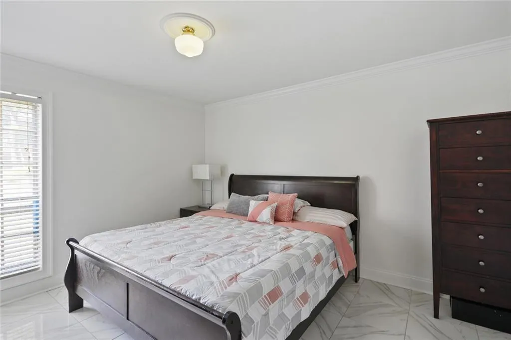 5594 Kingsport Drive Unit 17, Atlanta, Georgia 30342, 3 Bedrooms Bedrooms, ,2 BathroomsBathrooms,Residential,Sold,5594 Kingsport Drive Unit 17,6753539