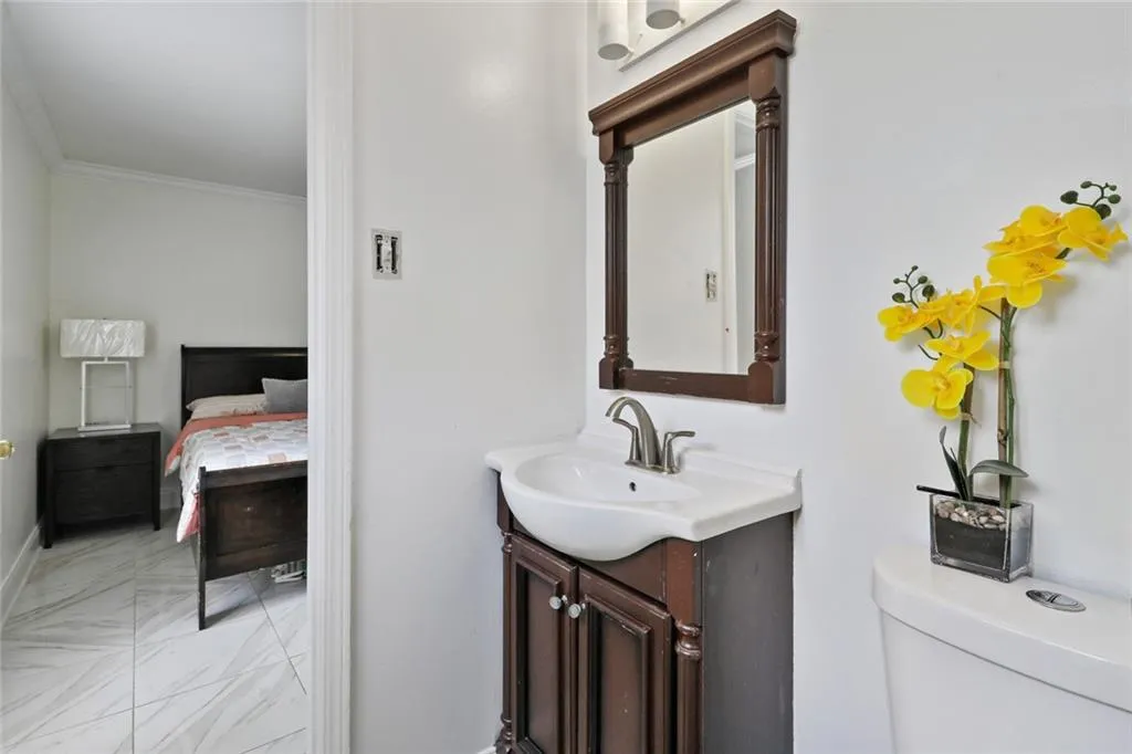 5594 Kingsport Drive Unit 17, Atlanta, Georgia 30342, 3 Bedrooms Bedrooms, ,2 BathroomsBathrooms,Residential,Sold,5594 Kingsport Drive Unit 17,6753539
