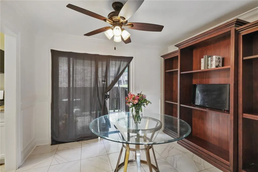 5594 Kingsport Drive Unit 17, Atlanta, Georgia 30342, 3 Bedrooms Bedrooms, ,2 BathroomsBathrooms,Residential,Sold,5594 Kingsport Drive Unit 17,6753539