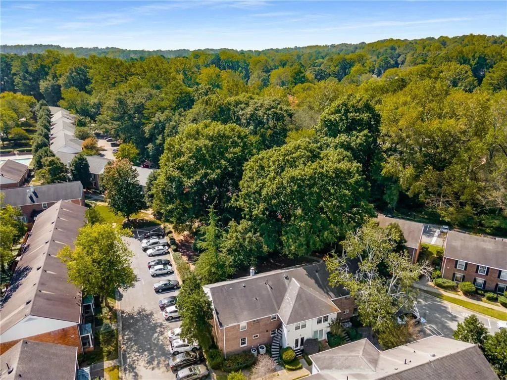 Best location in Sandy Springs - easy access to recreation, shopping, dining, transportation.