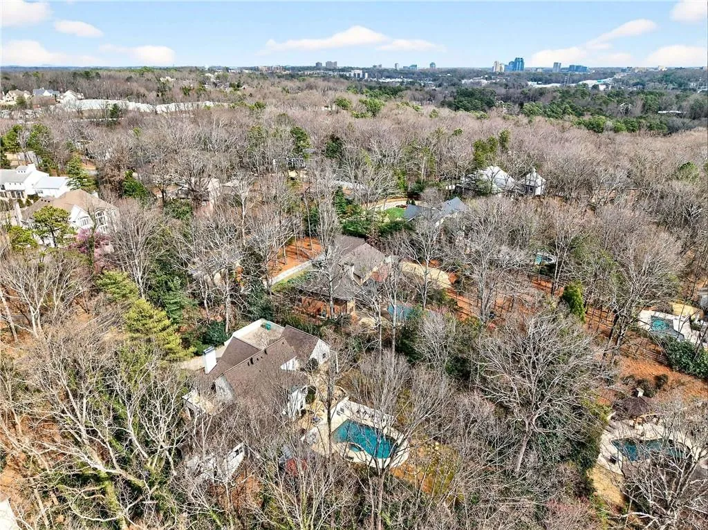 5680 Glen Errol Road, Atlanta, Georgia 30327, 4 Bedrooms Bedrooms, ,3 BathroomsBathrooms,Residential,For Sale,5680 Glen Errol Road,7722429