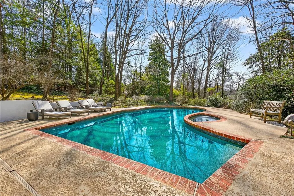 5680 Glen Errol Road, Atlanta, Georgia 30327, 4 Bedrooms Bedrooms, ,3 BathroomsBathrooms,Residential,For Sale,5680 Glen Errol Road,7722429