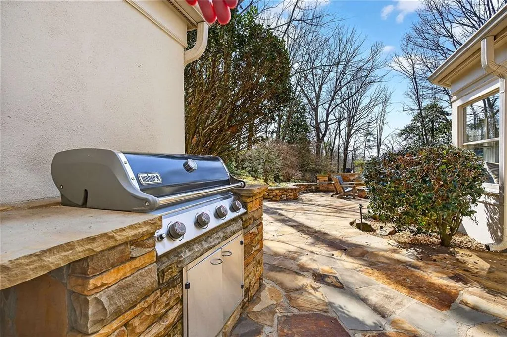 5680 Glen Errol Road, Atlanta, Georgia 30327, 4 Bedrooms Bedrooms, ,3 BathroomsBathrooms,Residential,For Sale,5680 Glen Errol Road,7722429