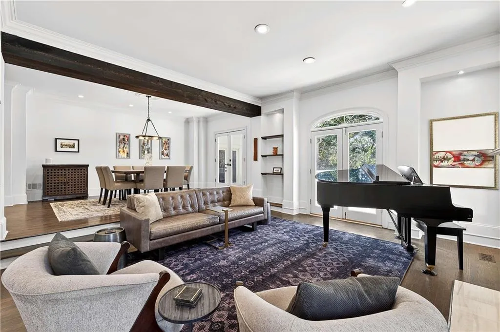 5680 Glen Errol Road, Atlanta, Georgia 30327, 4 Bedrooms Bedrooms, ,3 BathroomsBathrooms,Residential,For Sale,5680 Glen Errol Road,7722429