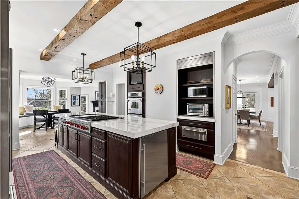 5680 Glen Errol Road, Atlanta, Georgia 30327, 4 Bedrooms Bedrooms, ,3 BathroomsBathrooms,Residential,For Sale,5680 Glen Errol Road,7722429