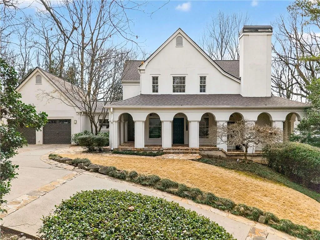 5680 Glen Errol Road, Atlanta, Georgia 30327, 4 Bedrooms Bedrooms, ,3 BathroomsBathrooms,Residential,For Sale,5680 Glen Errol Road,7722429
