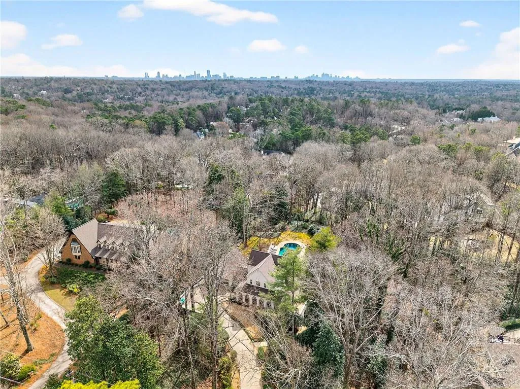 5680 Glen Errol Road, Atlanta, Georgia 30327, 4 Bedrooms Bedrooms, ,3 BathroomsBathrooms,Residential,For Sale,5680 Glen Errol Road,7722429