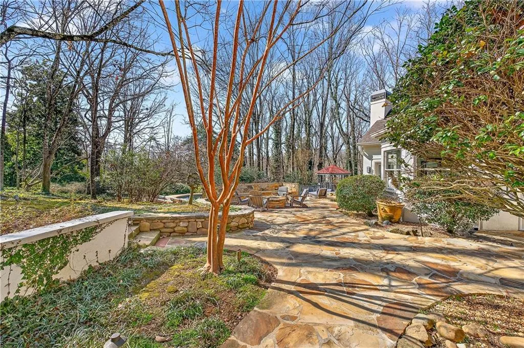 5680 Glen Errol Road, Atlanta, Georgia 30327, 4 Bedrooms Bedrooms, ,3 BathroomsBathrooms,Residential,For Sale,5680 Glen Errol Road,7722429