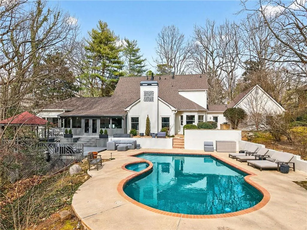 5680 Glen Errol Road, Atlanta, Georgia 30327, 4 Bedrooms Bedrooms, ,3 BathroomsBathrooms,Residential,For Sale,5680 Glen Errol Road,7722429