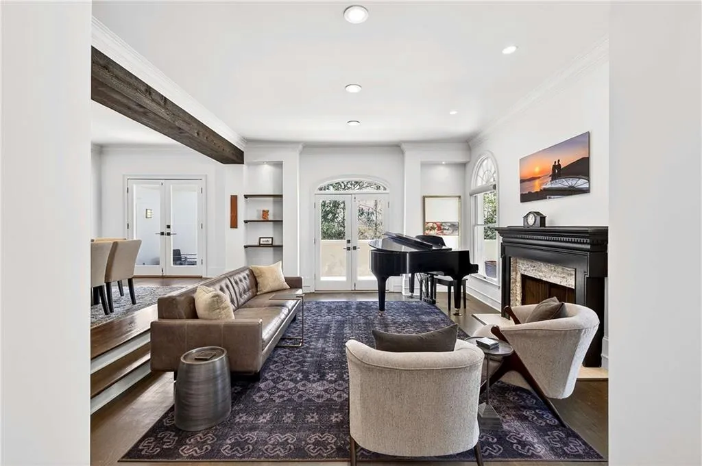 5680 Glen Errol Road, Atlanta, Georgia 30327, 4 Bedrooms Bedrooms, ,3 BathroomsBathrooms,Residential,For Sale,5680 Glen Errol Road,7722429