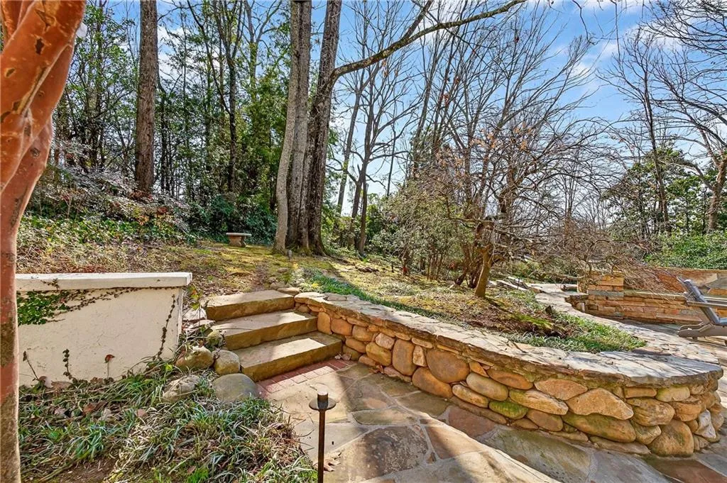 5680 Glen Errol Road, Atlanta, Georgia 30327, 4 Bedrooms Bedrooms, ,3 BathroomsBathrooms,Residential,For Sale,5680 Glen Errol Road,7722429