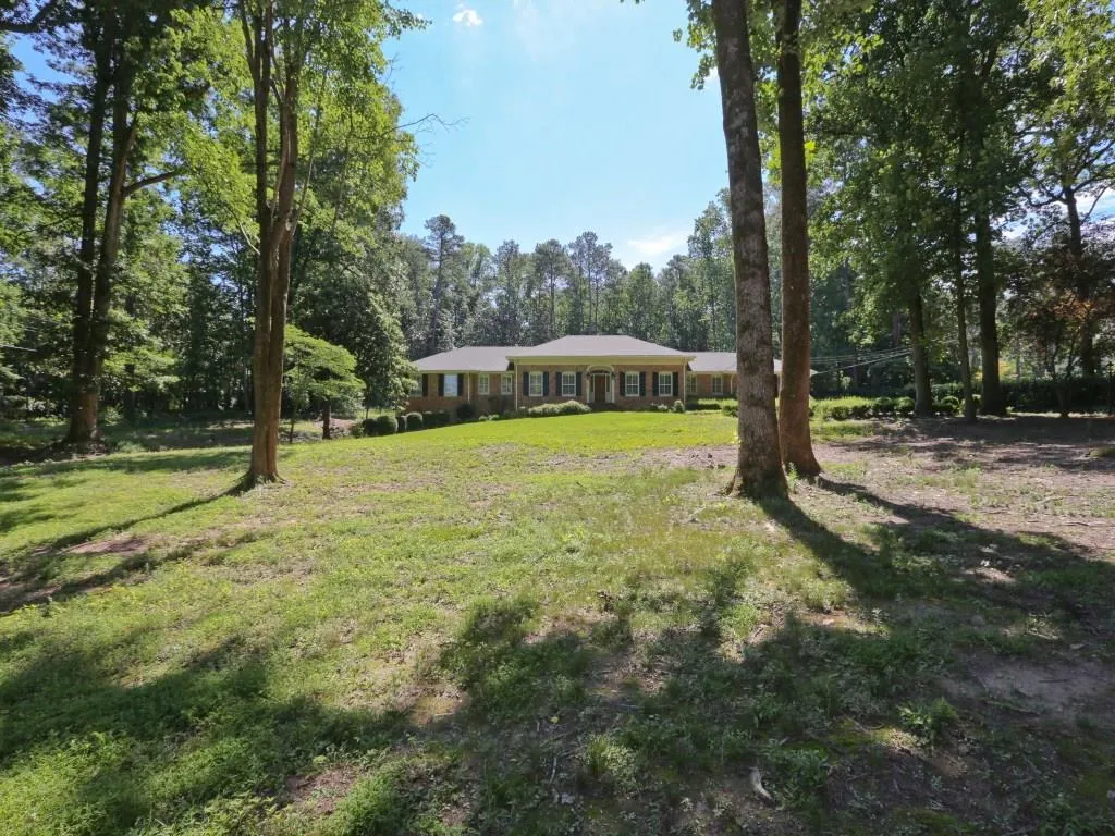 6055 Riverside Drive, Sandy Springs, Georgia 30328, 4 Bedrooms Bedrooms, ,3 BathroomsBathrooms,Residential,Sold,6055 Riverside Drive,5869187