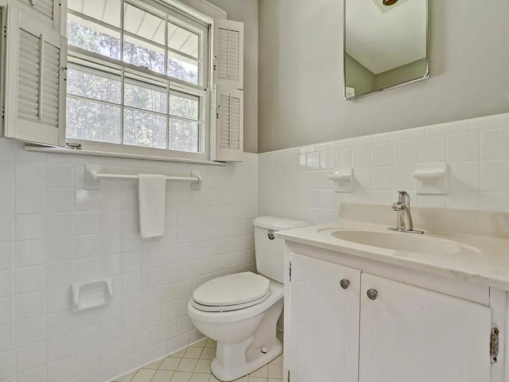 6055 Riverside Drive, Sandy Springs, Georgia 30328, 4 Bedrooms Bedrooms, ,3 BathroomsBathrooms,Residential,Sold,6055 Riverside Drive,5869187