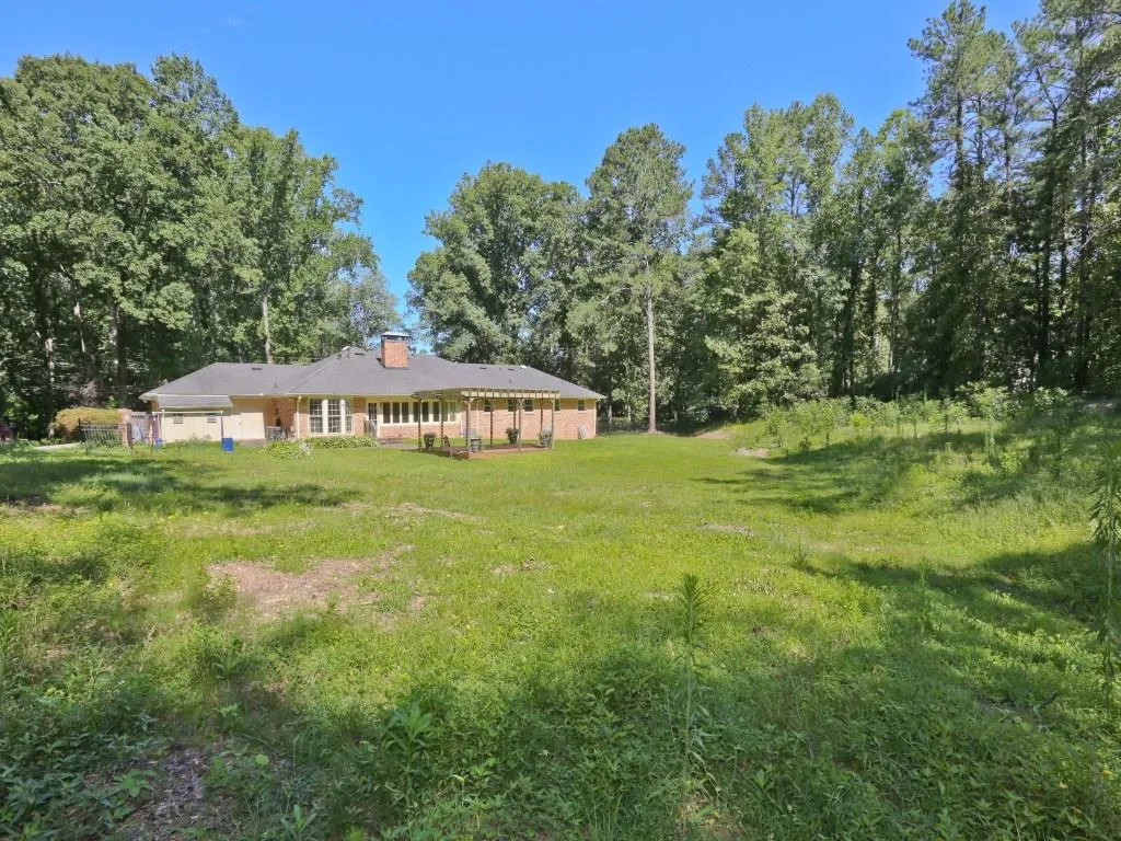 6055 Riverside Drive, Sandy Springs, Georgia 30328, 4 Bedrooms Bedrooms, ,3 BathroomsBathrooms,Residential,Sold,6055 Riverside Drive,5869187