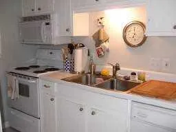 6700 Roswell Road Unit 1d, Sandy Springs, Georgia 30328, 3 Bedrooms Bedrooms, ,2 BathroomsBathrooms,Residential,Sold,6700 Roswell Road Unit 1d,4301404