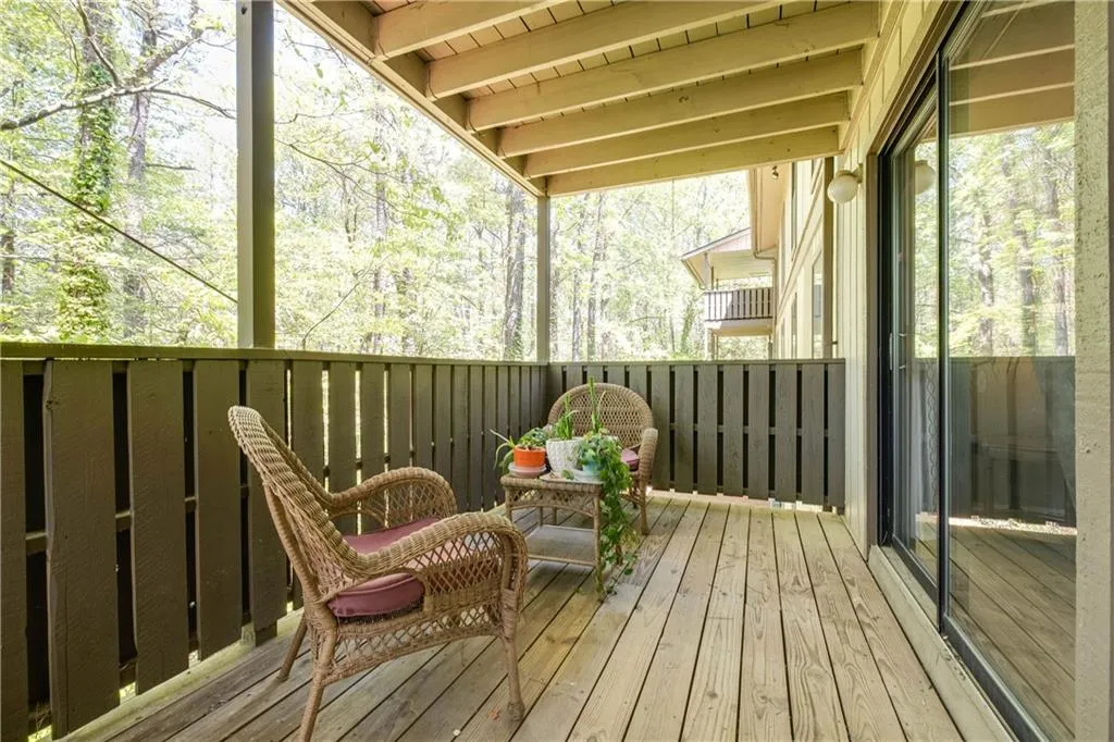 403 Woodcliff Drive Unit 403, Sandy Springs, Georgia 30350, 2 Bedrooms Bedrooms, ,1 BathroomBathrooms,Residential,Sold,403 Woodcliff Drive Unit 403,7201241