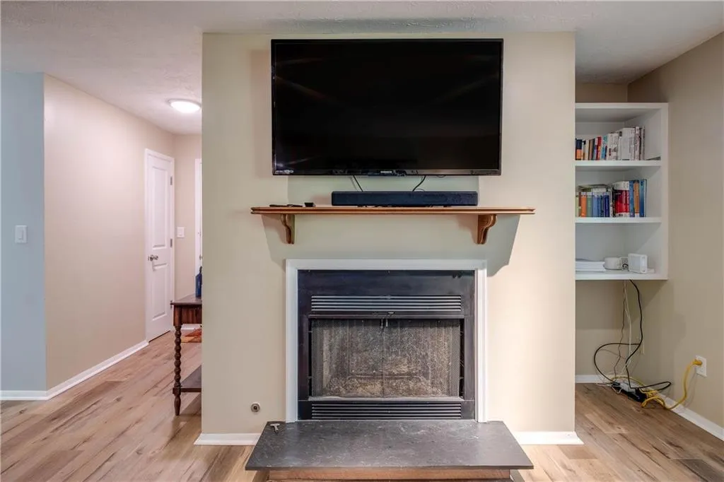 403 Woodcliff Drive Unit 403, Sandy Springs, Georgia 30350, 2 Bedrooms Bedrooms, ,1 BathroomBathrooms,Residential,Sold,403 Woodcliff Drive Unit 403,7201241