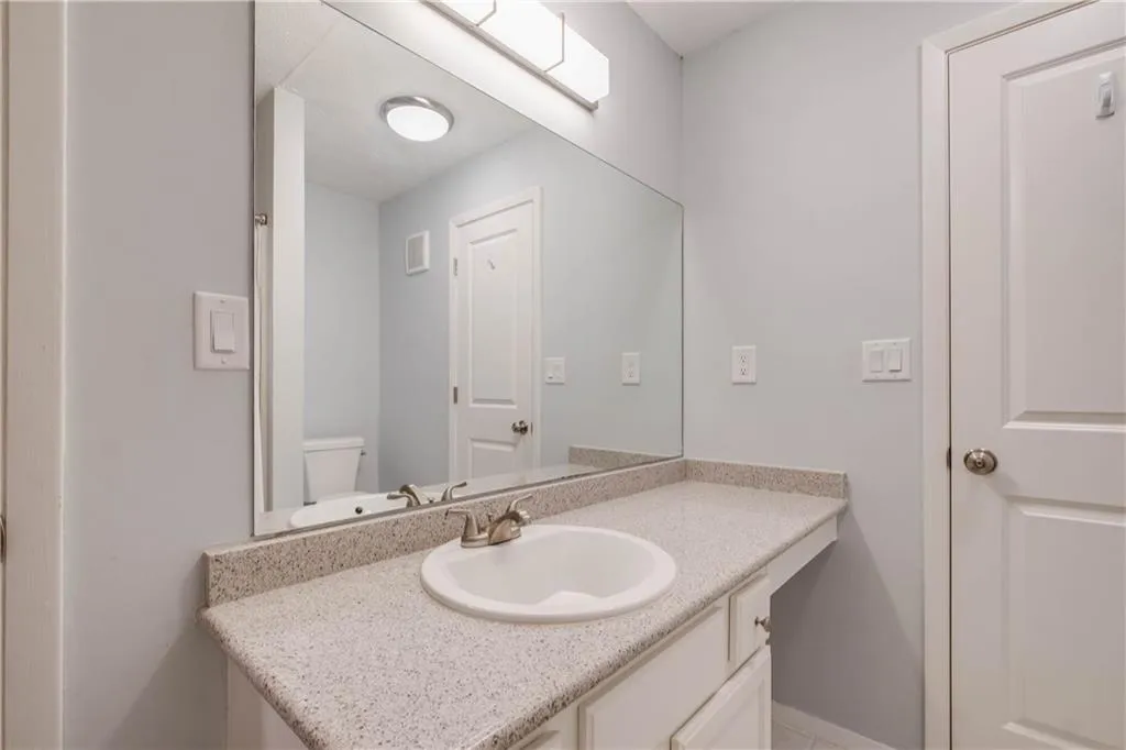 403 Woodcliff Drive Unit 403, Sandy Springs, Georgia 30350, 2 Bedrooms Bedrooms, ,1 BathroomBathrooms,Residential,Sold,403 Woodcliff Drive Unit 403,7201241