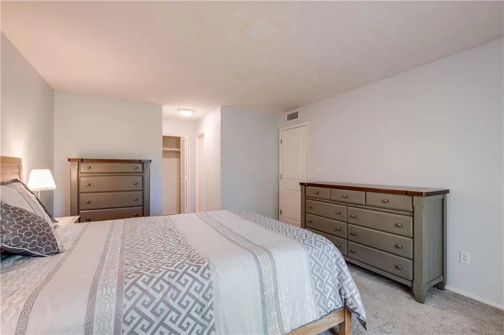 403 Woodcliff Drive Unit 403, Sandy Springs, Georgia 30350, 2 Bedrooms Bedrooms, ,1 BathroomBathrooms,Residential,Sold,403 Woodcliff Drive Unit 403,7201241