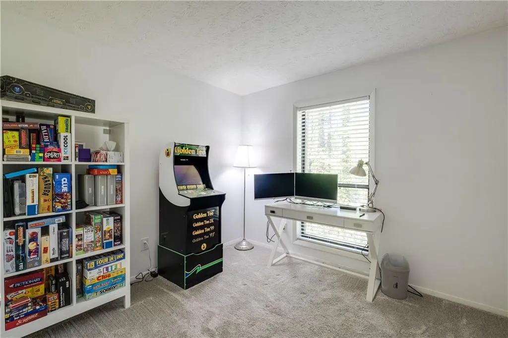 403 Woodcliff Drive Unit 403, Sandy Springs, Georgia 30350, 2 Bedrooms Bedrooms, ,1 BathroomBathrooms,Residential,Sold,403 Woodcliff Drive Unit 403,7201241