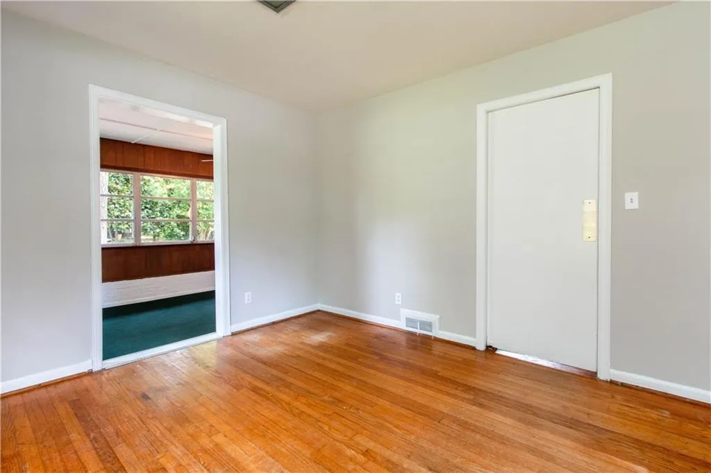 386 Lindbergh Drive Ne, Atlanta, Georgia 30305, 3 Bedrooms Bedrooms, ,2 BathroomsBathrooms,Residential,Sold,386 Lindbergh Drive Ne,6027210