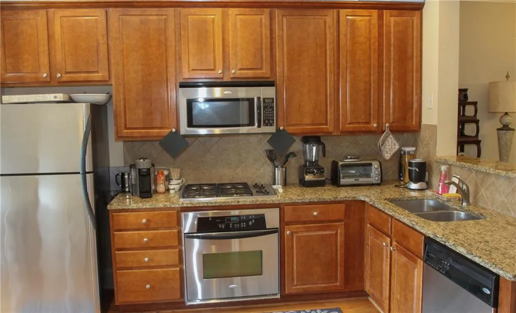 839 Perennial Drive Unit 839, Sandy Springs, Georgia 30328, 2 Bedrooms Bedrooms, ,2 BathroomsBathrooms,Residential,Sold,839 Perennial Drive Unit 839,6009470