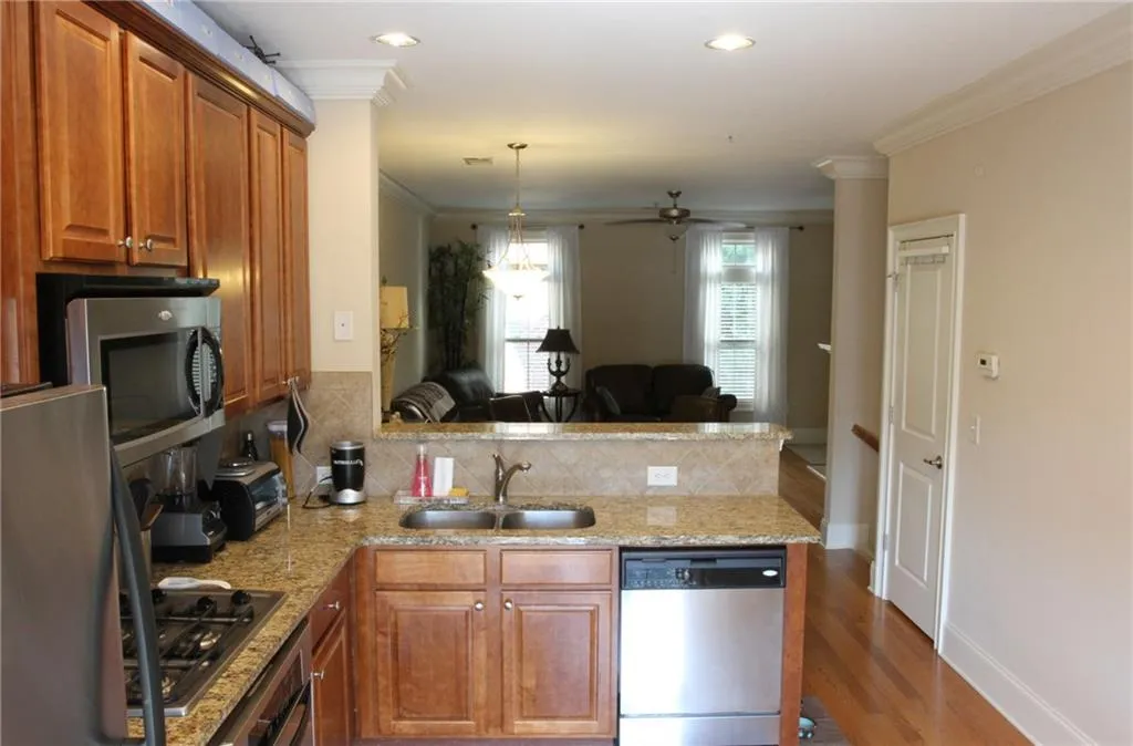 839 Perennial Drive Unit 839, Sandy Springs, Georgia 30328, 2 Bedrooms Bedrooms, ,2 BathroomsBathrooms,Residential,Sold,839 Perennial Drive Unit 839,6009470