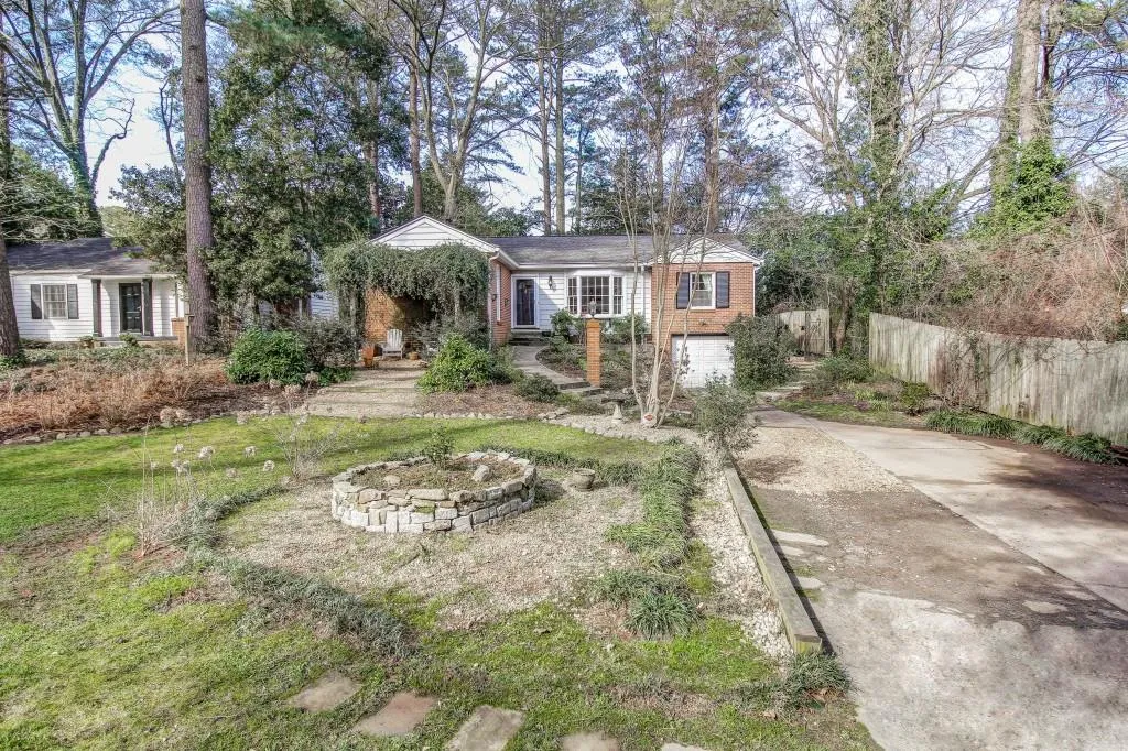 2338 Strathmore Drive Ne, Atlanta, Georgia 30324, 3 Bedrooms Bedrooms, ,2 BathroomsBathrooms,Residential,Sold,2338 Strathmore Drive Ne,5642904