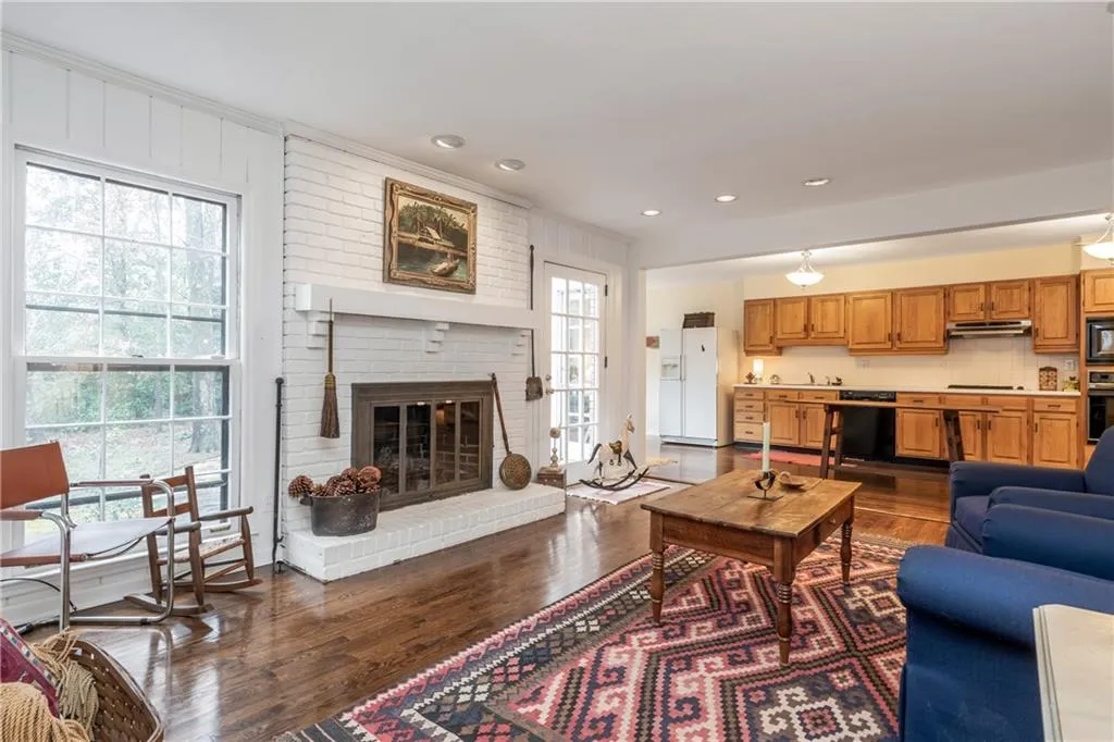 245 Dalrymple Road, Atlanta, Georgia 30328, 4 Bedrooms Bedrooms, ,4 BathroomsBathrooms,Residential,Sold,245 Dalrymple Road,6509857
