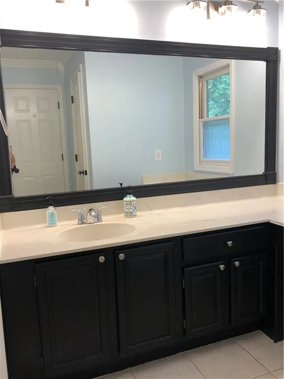 24 Huntington Place Drive, Sandy Springs, Georgia 30350, 3 Bedrooms Bedrooms, ,2 BathroomsBathrooms,Residential,Sold,24 Huntington Place Drive,6797555