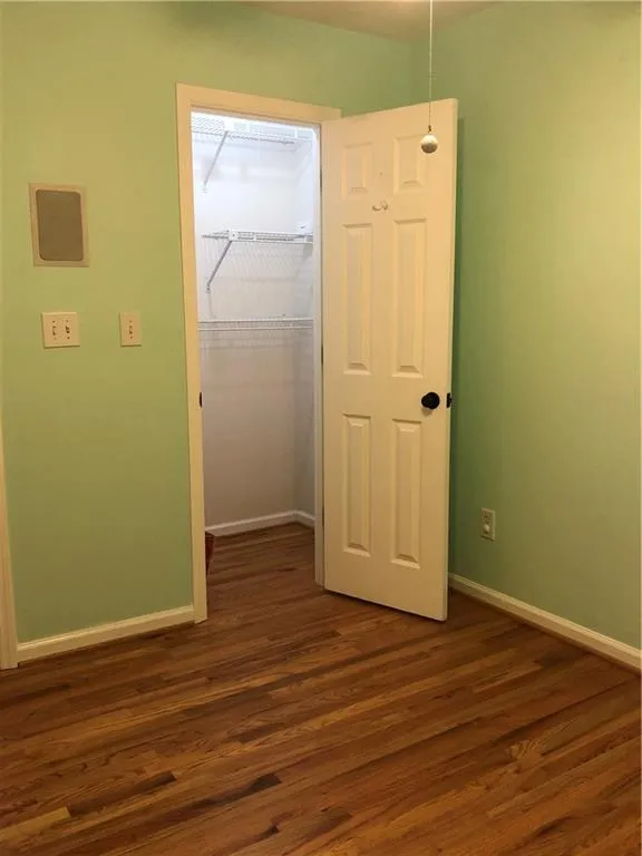 24 Huntington Place Drive, Sandy Springs, Georgia 30350, 3 Bedrooms Bedrooms, ,2 BathroomsBathrooms,Residential,Sold,24 Huntington Place Drive,6797555