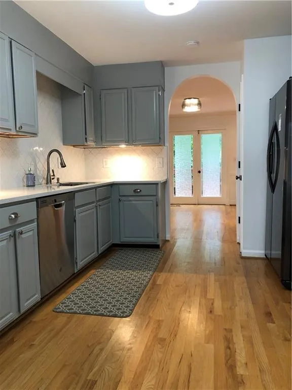 24 Huntington Place Drive, Sandy Springs, Georgia 30350, 3 Bedrooms Bedrooms, ,2 BathroomsBathrooms,Residential,Sold,24 Huntington Place Drive,6797555
