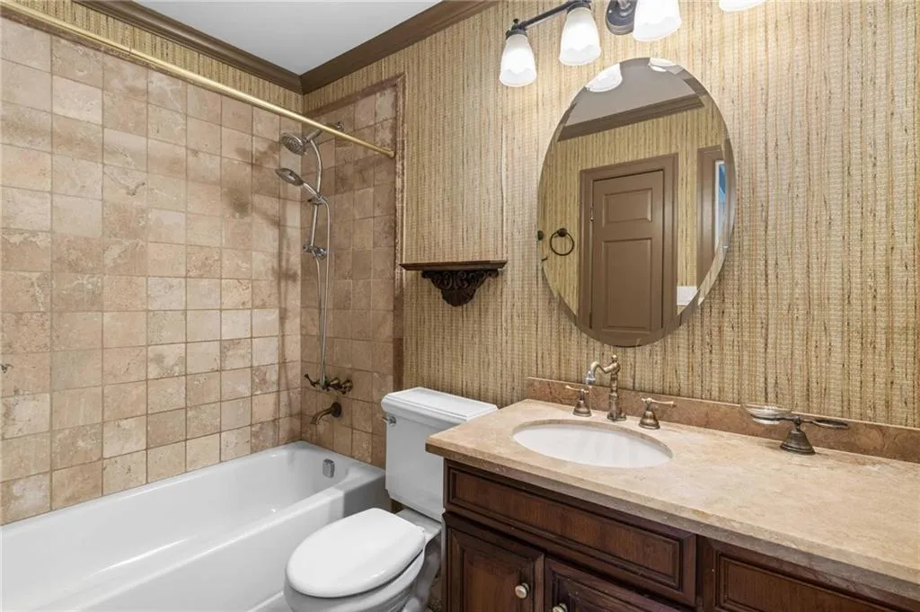 1176 Weatherstone Drive Ne, Atlanta, Georgia 30324, 2 Bedrooms Bedrooms, 0 ,2 BathroomsBathrooms,Residential,For Sale,1176 Weatherstone Drive Ne,7738681