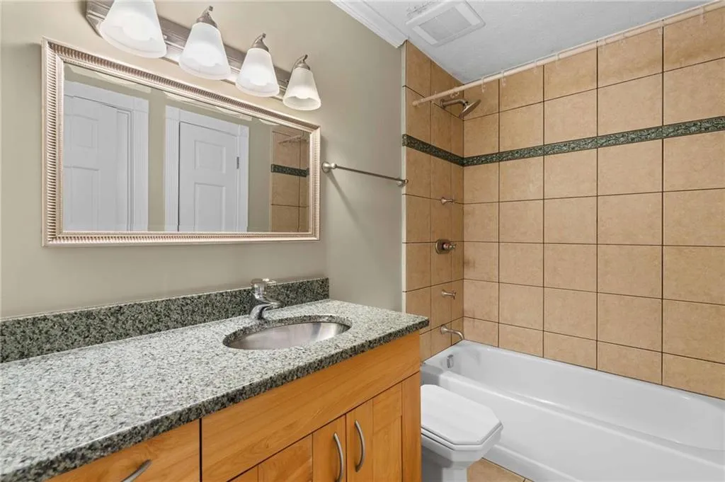 1176 Weatherstone Drive Ne, Atlanta, Georgia 30324, 2 Bedrooms Bedrooms, 0 ,2 BathroomsBathrooms,Residential,For Sale,1176 Weatherstone Drive Ne,7738681