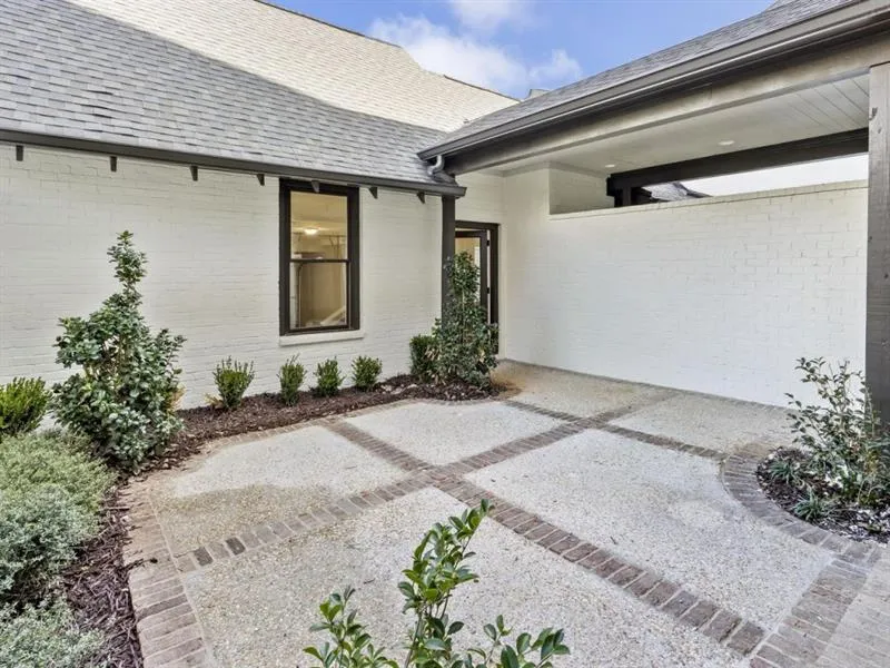 6613 Aria Boulevard Unit 121, Sandy Springs, Georgia 30328, 3 Bedrooms Bedrooms, ,4 BathroomsBathrooms,Residential,Sold,6613 Aria Boulevard Unit 121,6644629