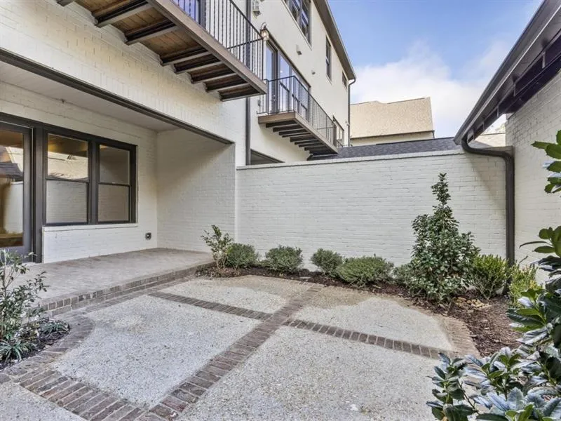 6613 Aria Boulevard Unit 121, Sandy Springs, Georgia 30328, 3 Bedrooms Bedrooms, ,4 BathroomsBathrooms,Residential,Sold,6613 Aria Boulevard Unit 121,6644629