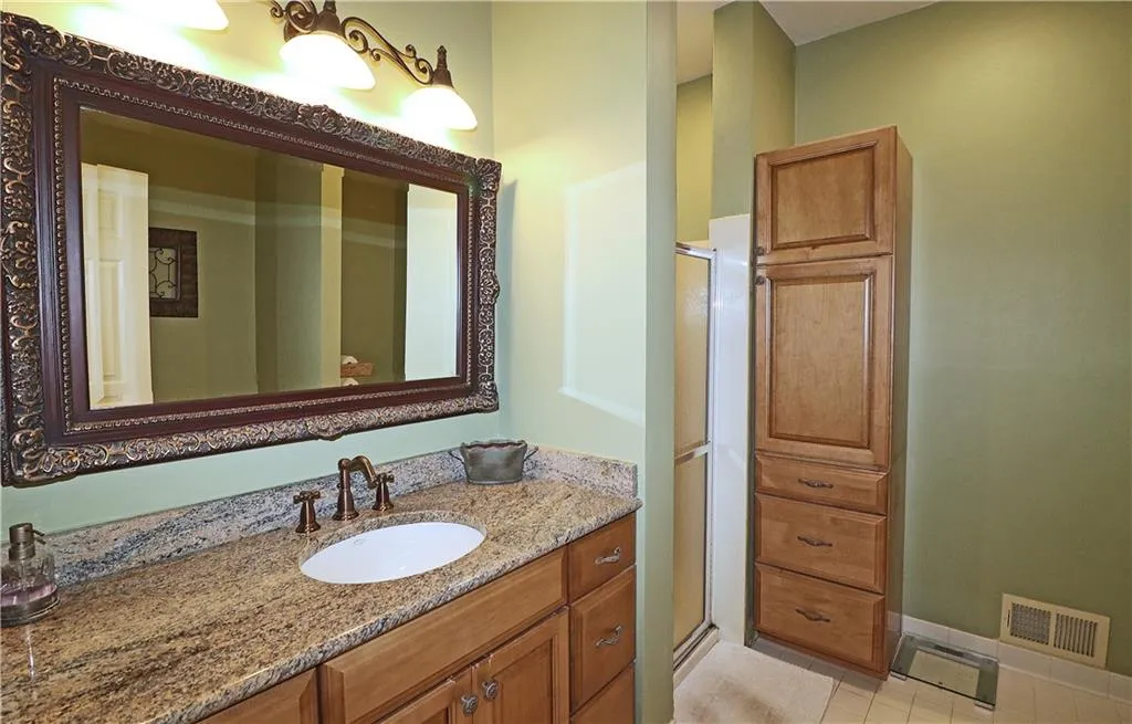 5656 River Oaks Place, Atlanta, Georgia 30327, 3 Bedrooms Bedrooms, ,2 BathroomsBathrooms,Residential,Sold,5656 River Oaks Place,6969607