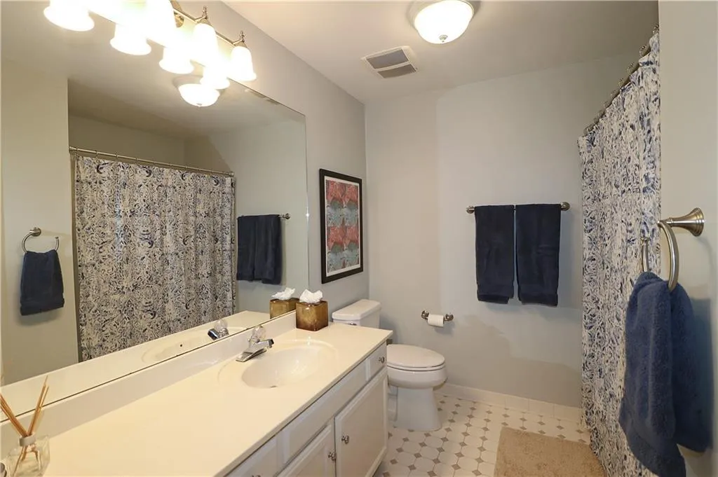 5656 River Oaks Place, Atlanta, Georgia 30327, 3 Bedrooms Bedrooms, ,2 BathroomsBathrooms,Residential,Sold,5656 River Oaks Place,6969607