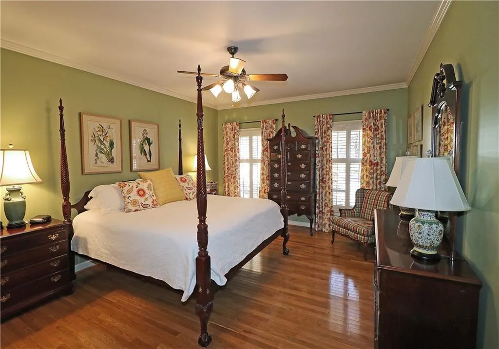 5656 River Oaks Place, Atlanta, Georgia 30327, 3 Bedrooms Bedrooms, ,2 BathroomsBathrooms,Residential,Sold,5656 River Oaks Place,6969607