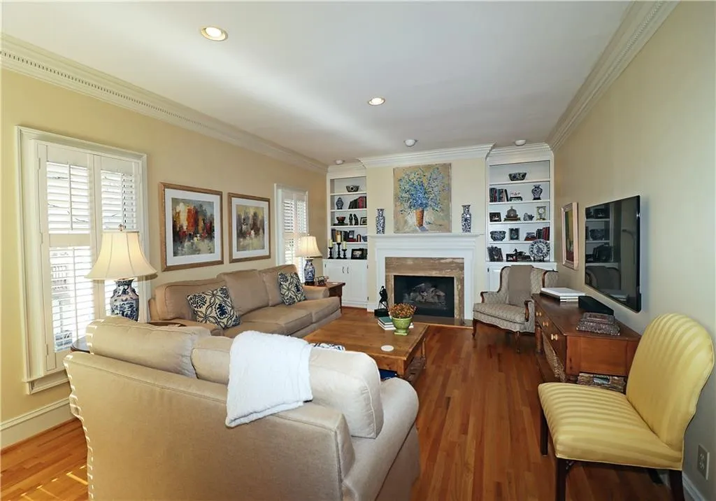 5656 River Oaks Place, Atlanta, Georgia 30327, 3 Bedrooms Bedrooms, ,2 BathroomsBathrooms,Residential,Sold,5656 River Oaks Place,6969607