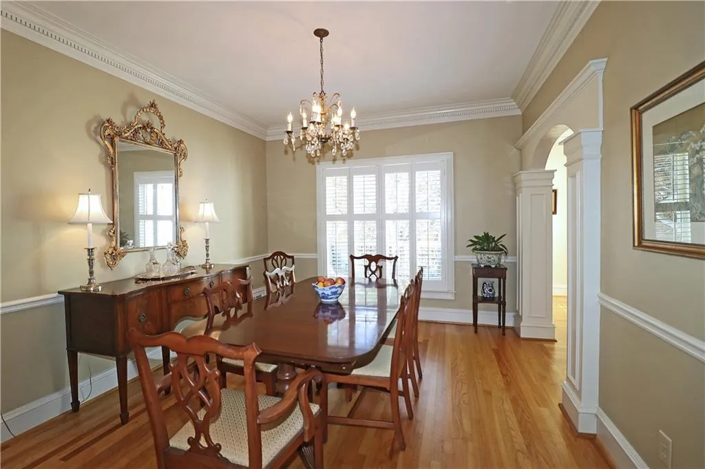 5656 River Oaks Place, Atlanta, Georgia 30327, 3 Bedrooms Bedrooms, ,2 BathroomsBathrooms,Residential,Sold,5656 River Oaks Place,6969607