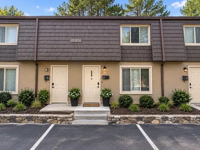 1818 Ashborough Circle Se Unit D, Marietta, Georgia 30067