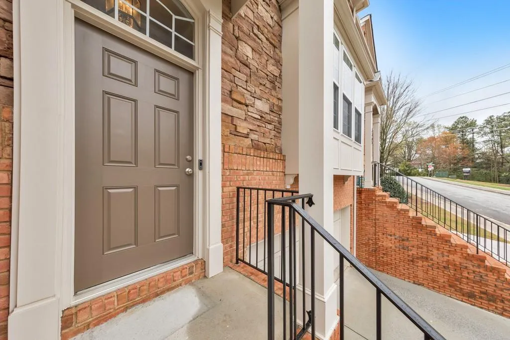 3363 Cumberland Club Drive Unit 16, Atlanta, Georgia 30339, 3 Bedrooms Bedrooms, 0 ,3 BathroomsBathrooms,Residential,For Sale,3363 Cumberland Club Drive Unit 16,7729560