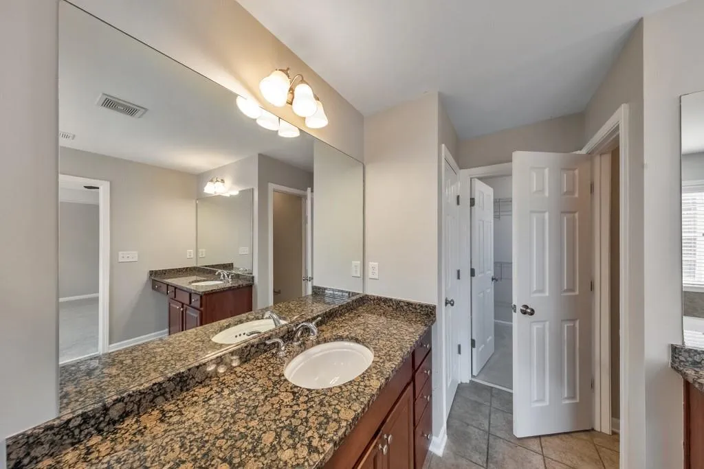 3363 Cumberland Club Drive Unit 16, Atlanta, Georgia 30339, 3 Bedrooms Bedrooms, 0 ,3 BathroomsBathrooms,Residential,For Sale,3363 Cumberland Club Drive Unit 16,7729560