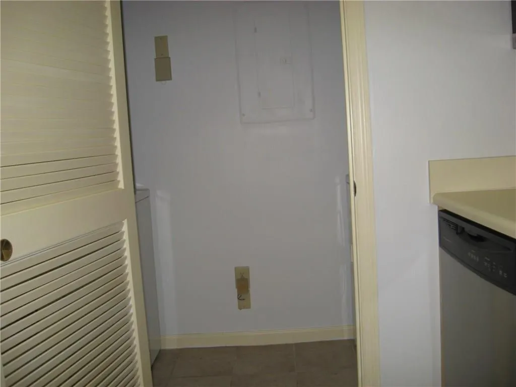 545 Granville Court Unit 545, Atlanta, Georgia 30328, 1 Bedroom Bedrooms, ,1 BathroomBathrooms,Residential,Sold,545 Granville Court Unit 545,5722868