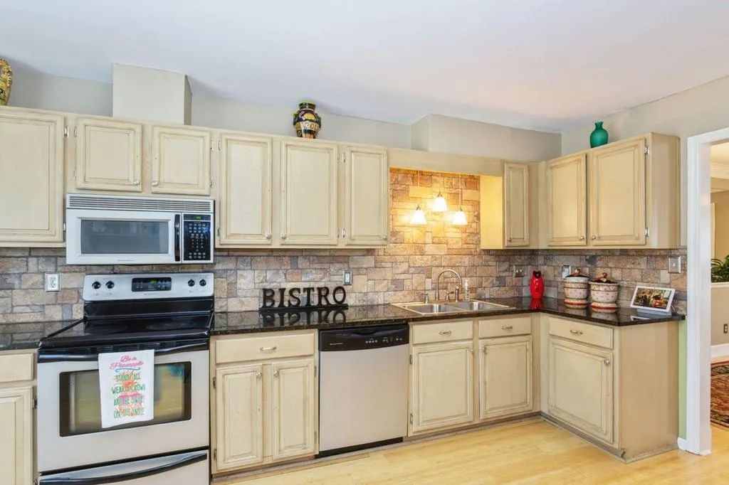 50 Huntington Place Drive, Atlanta, Georgia 30350, 3 Bedrooms Bedrooms, ,2 BathroomsBathrooms,Residential,Sold,50 Huntington Place Drive,6863447