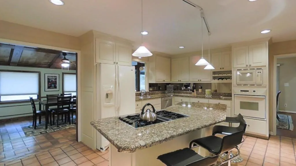 7335 Brandon Mill Road, Sandy Springs, Georgia 30328, 6 Bedrooms Bedrooms, ,3 BathroomsBathrooms,Residential,Sold,7335 Brandon Mill Road,5605167
