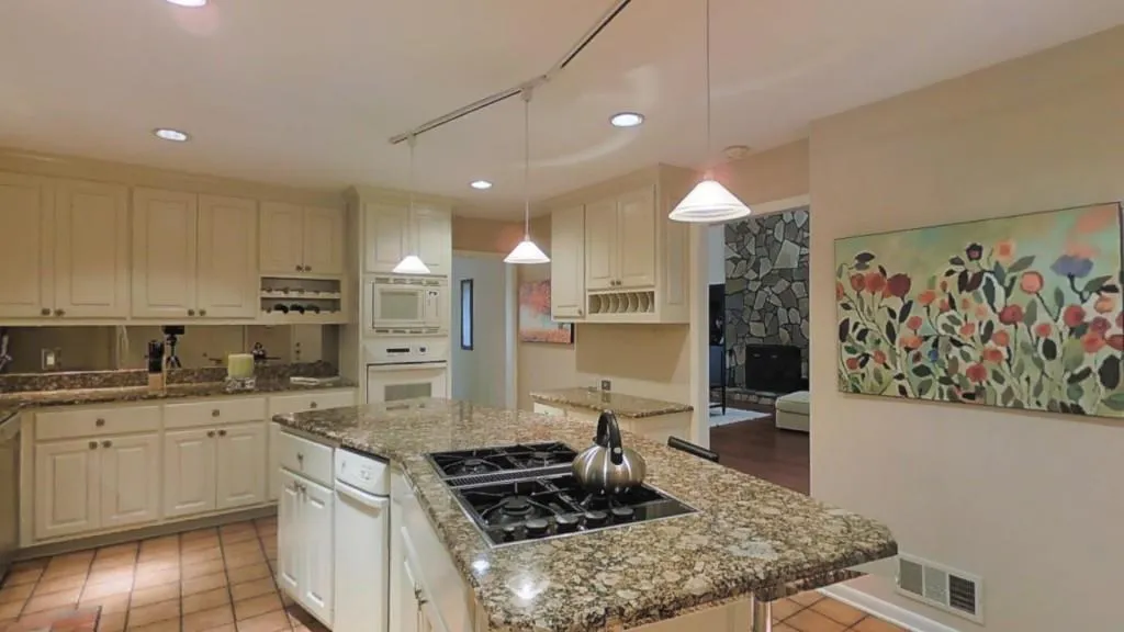 7335 Brandon Mill Road, Sandy Springs, Georgia 30328, 6 Bedrooms Bedrooms, ,3 BathroomsBathrooms,Residential,Sold,7335 Brandon Mill Road,5605167